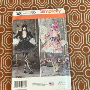 Simplicity Sewing Pattern S1300